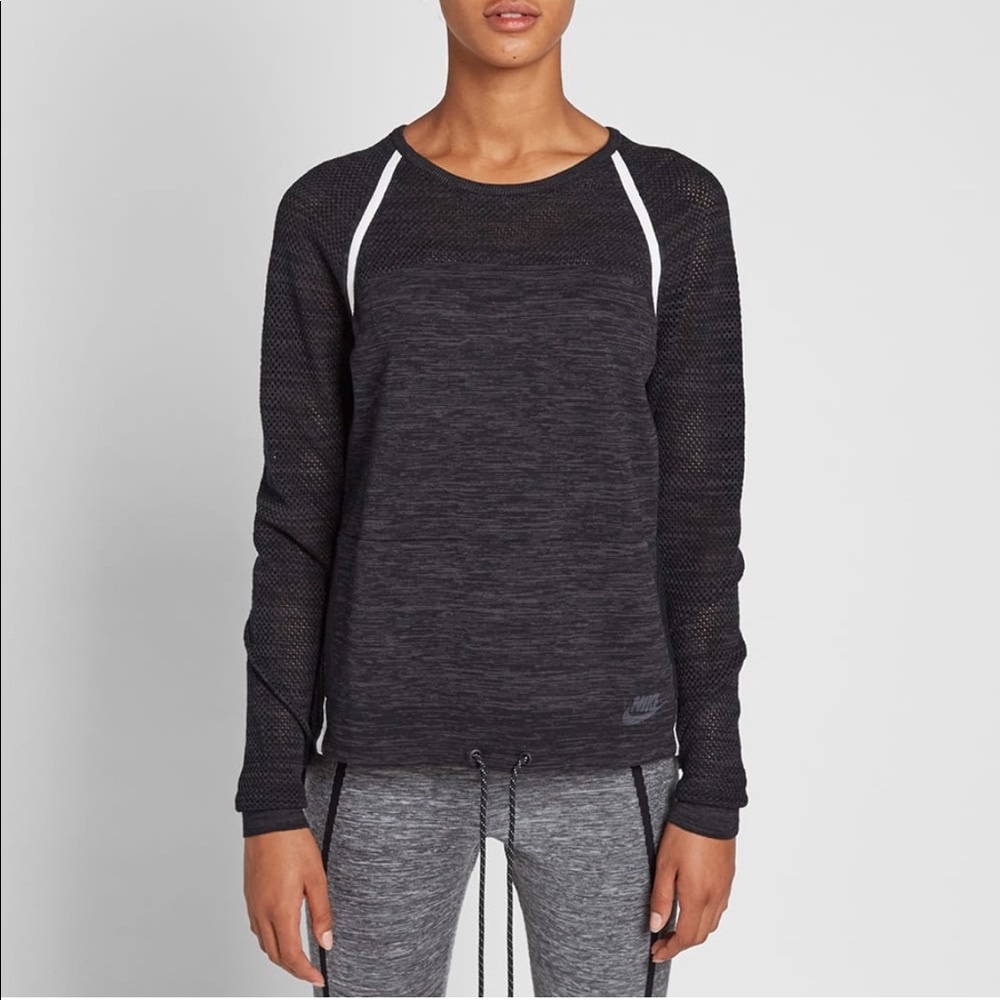 Nike Women’s tech Knit crew sweater in black